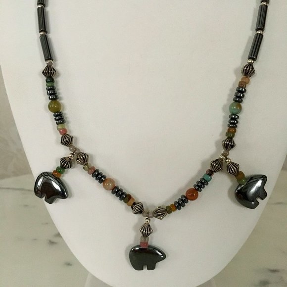 Vintage Alaska Polar Bear Stone Necklace MINT - Picture 2 of 8